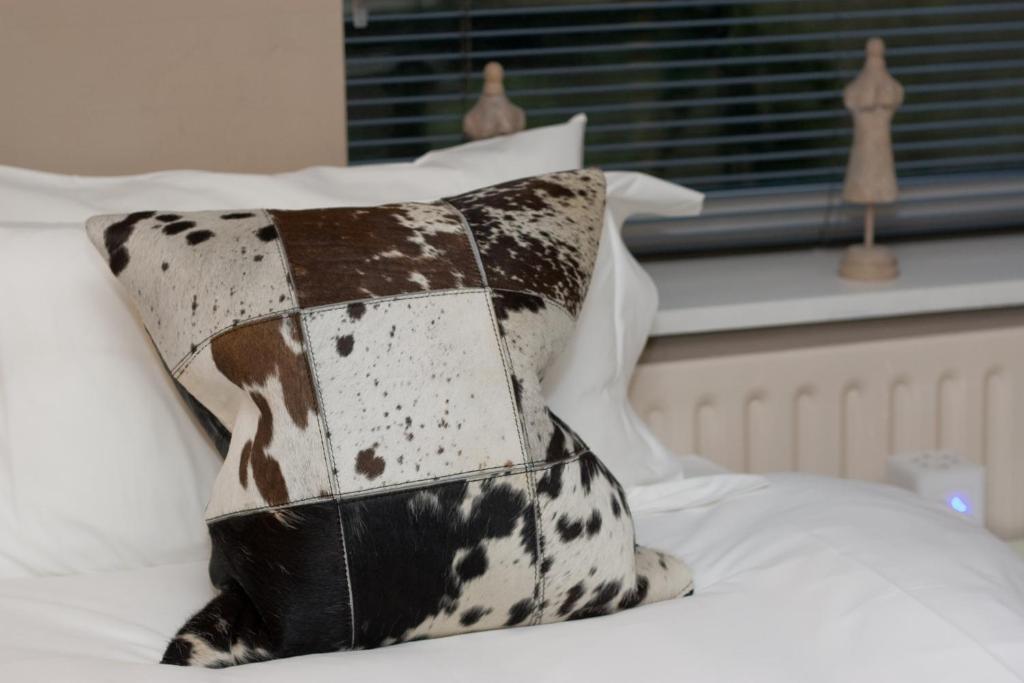 The Bijou Hotel Harrogate Room photo